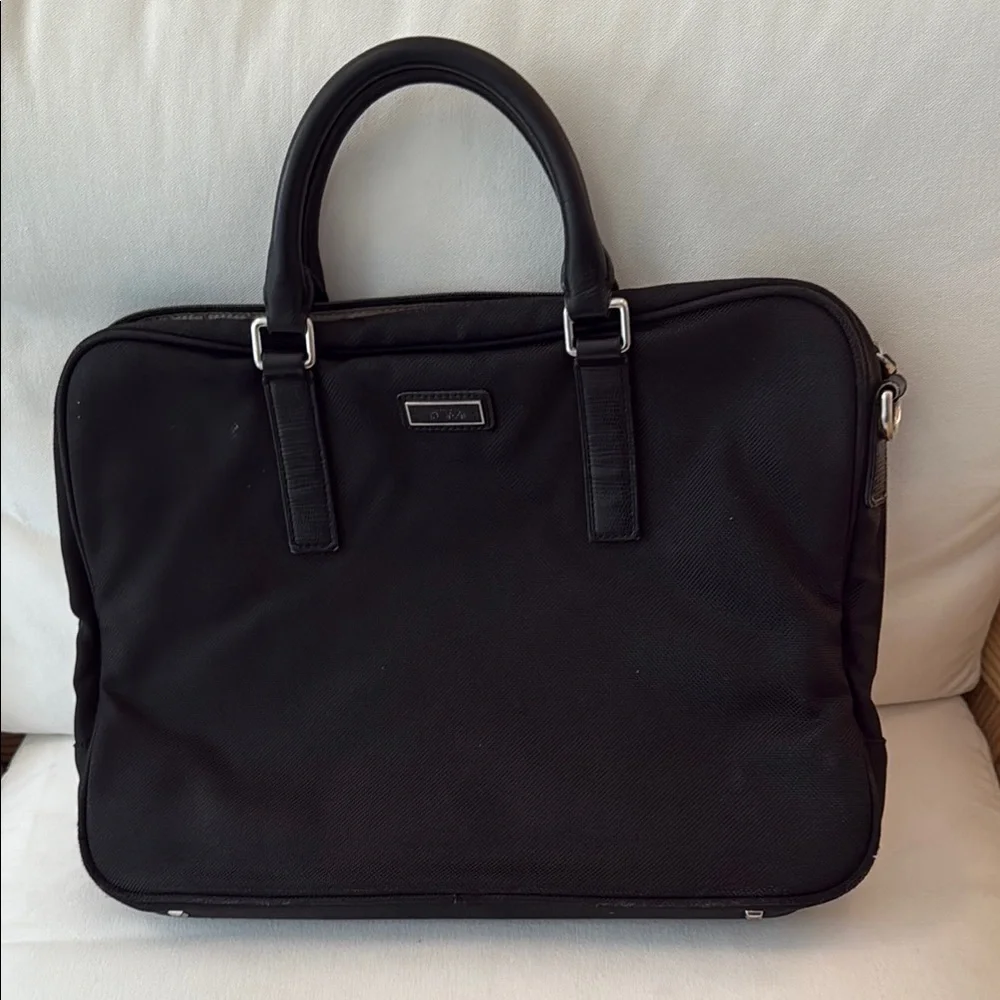 Tumi Black Briefcase with Sleek Design